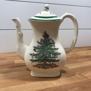 Spode Christmas Tree coffee pot. Made in England.